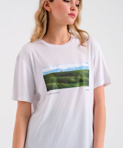 Alternative view of Jahr Marc London Basic T-shirt in White with Print