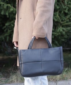 Alternative view of DSN 5863 Tote Bag in Black