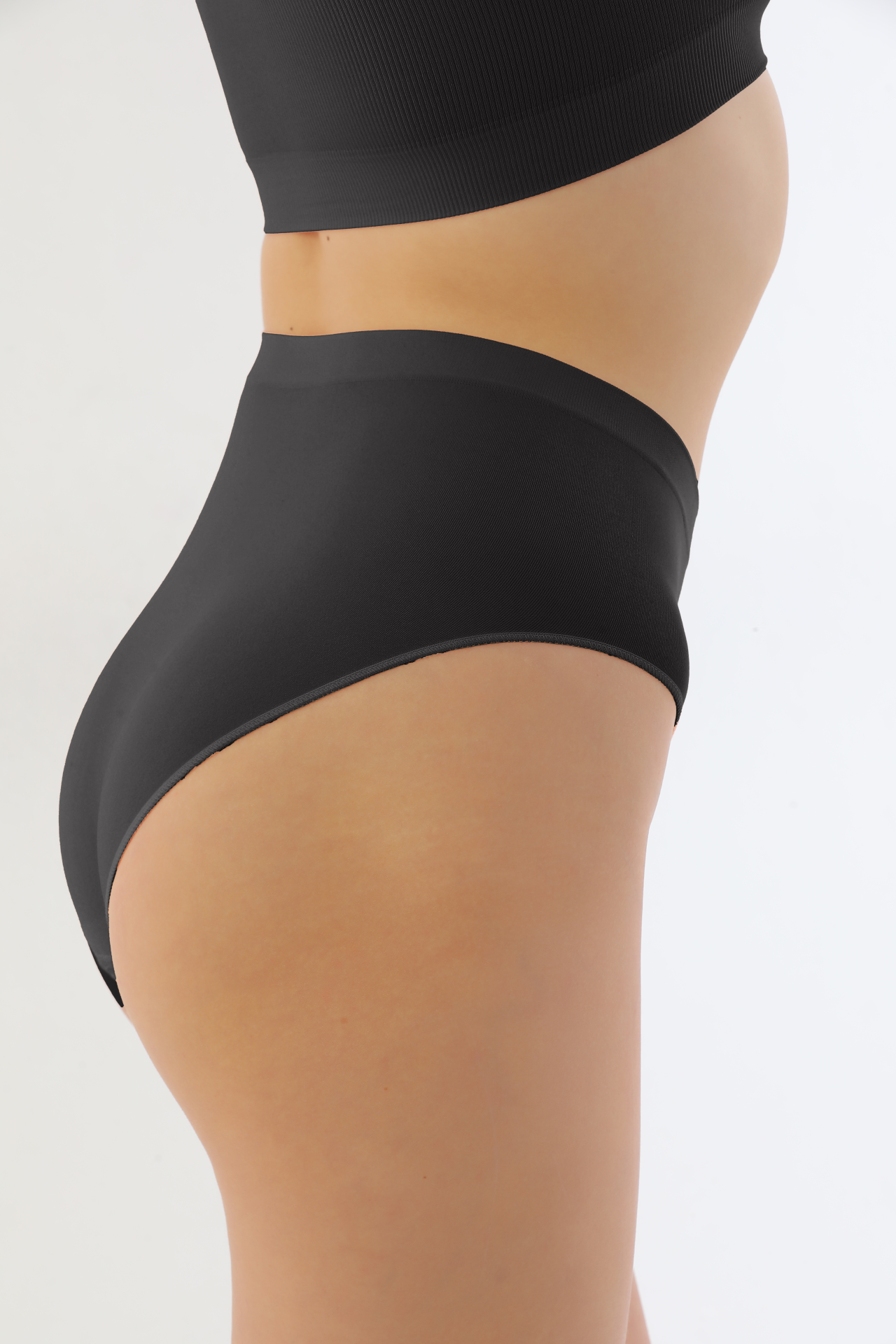 M,I Soft Seamless High Waist Panties in Black / Code 3002 - Image 4